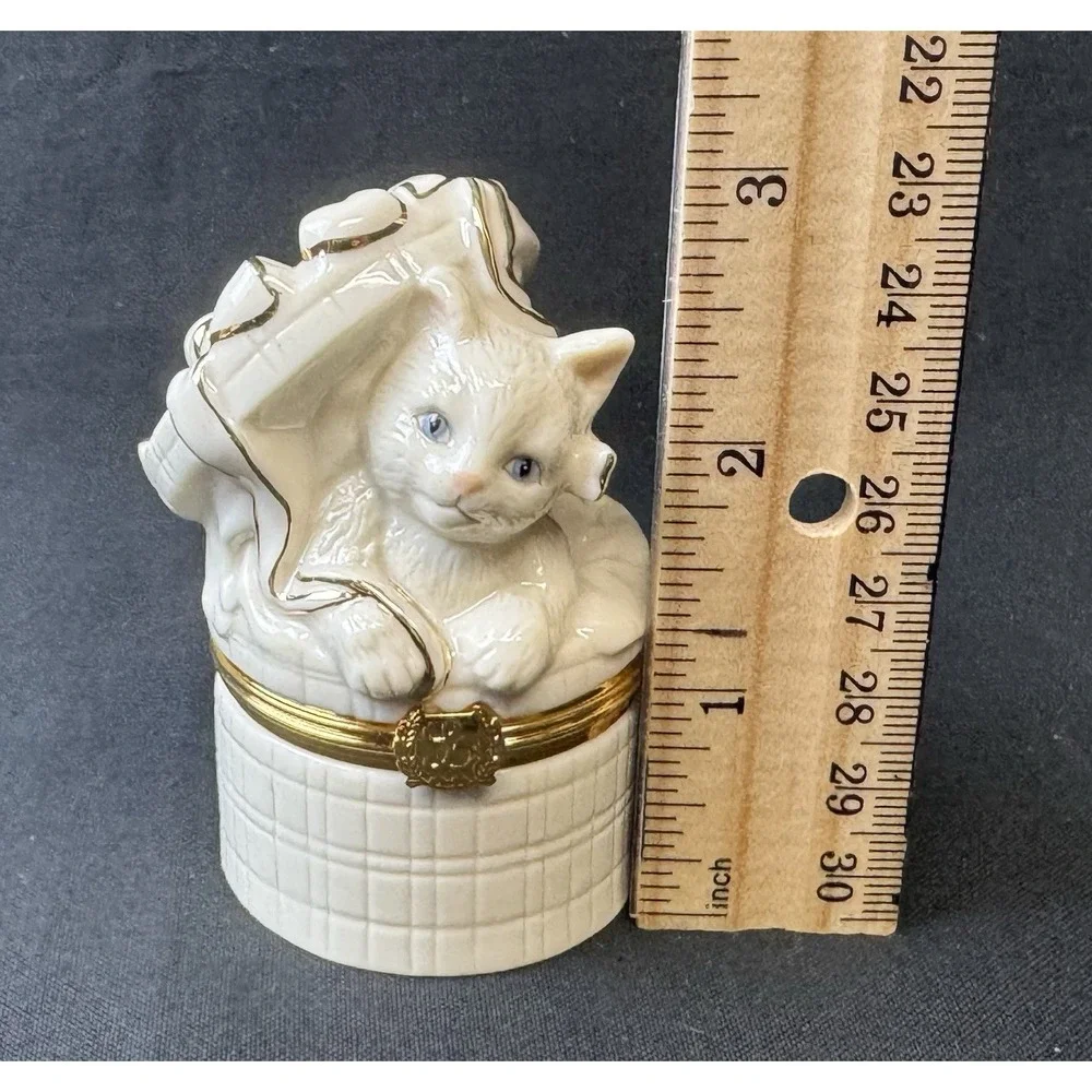 Lenox Treasures The Inquistive Kitten Trinket Box W/ Charm & COA MINT Condition
